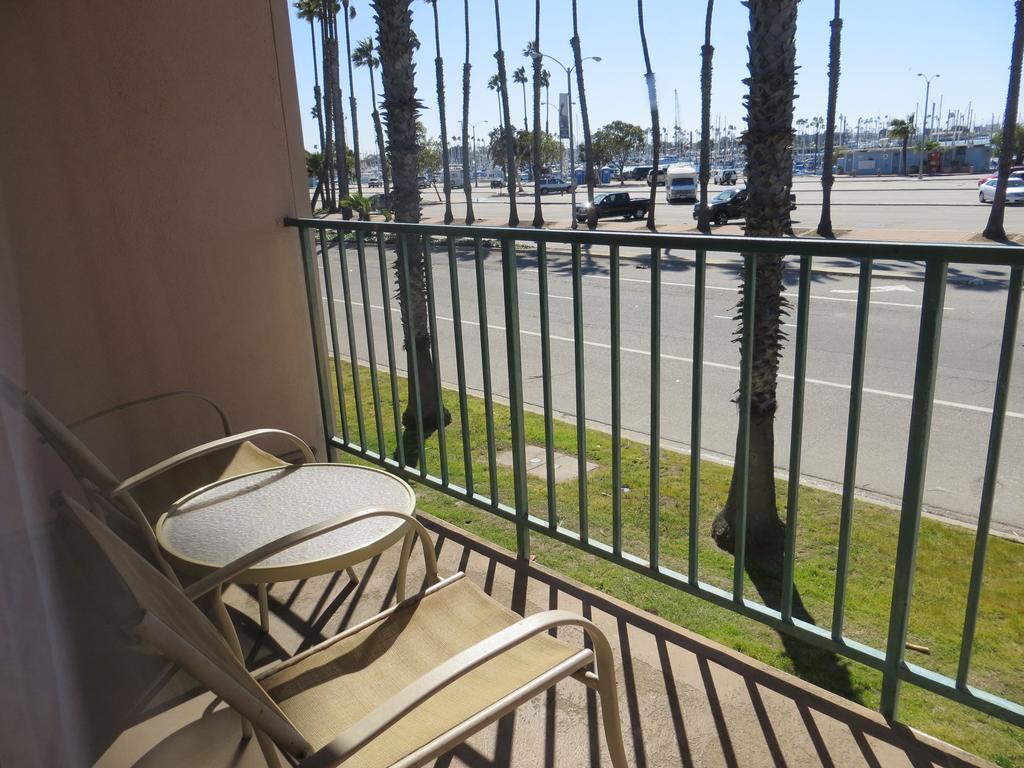 Seaport Marina Motel Long Beach Exterior photo