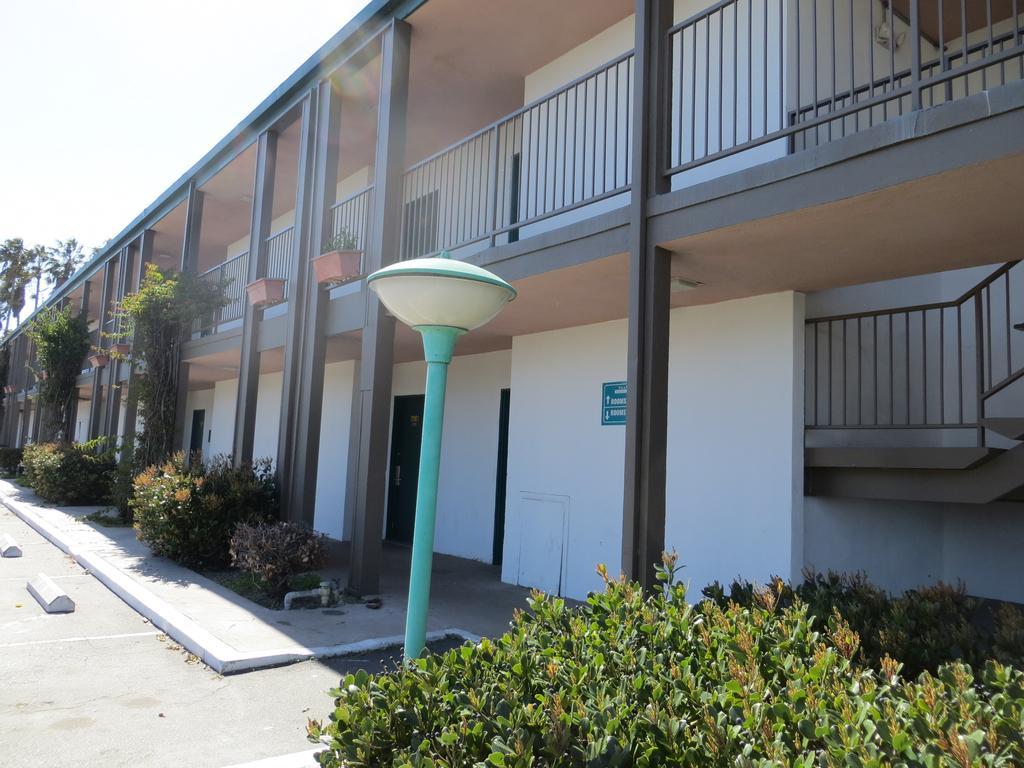 Seaport Marina Motel Long Beach Exterior photo